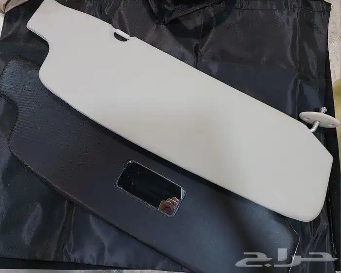 شماسيات طقم مع علامه تايوتا صالون وشاص مديل 87 1