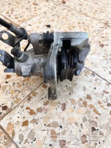 هوبات خلفيه وكليبرات مع قواعدها اودي A3 8