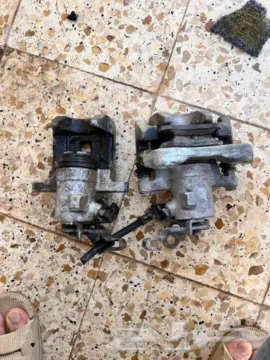 هوبات خلفيه وكليبرات مع قواعدها اودي A3 4