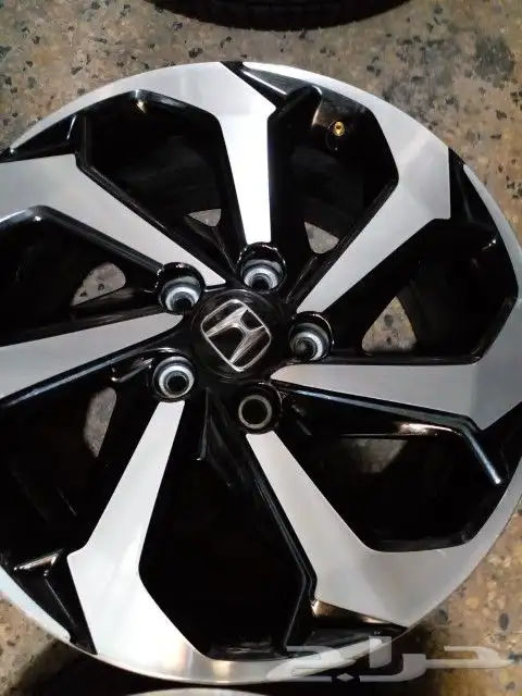 جنوط اكورد موديل 2017 مقاس17اصلي وكاله 9