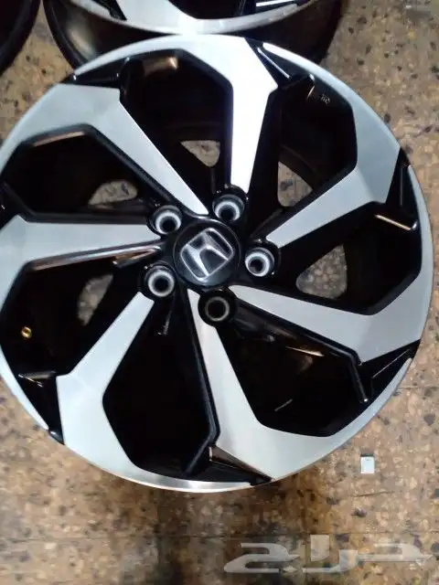 جنوط اكورد موديل 2017 مقاس17اصلي وكاله 8