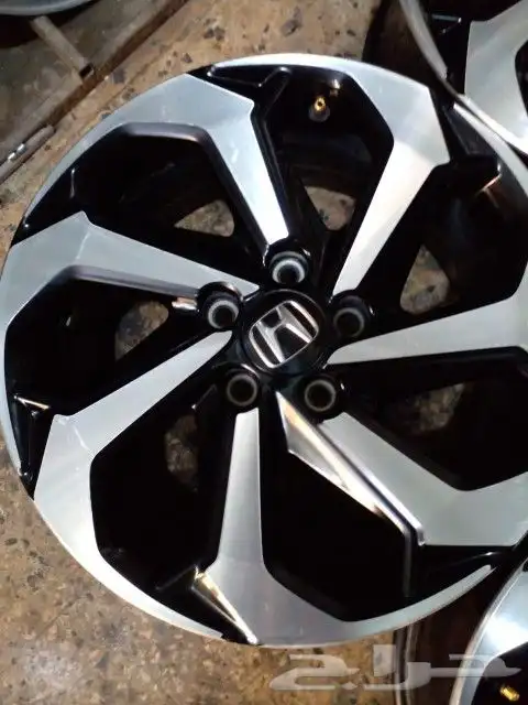 جنوط اكورد موديل 2017 مقاس17اصلي وكاله 6