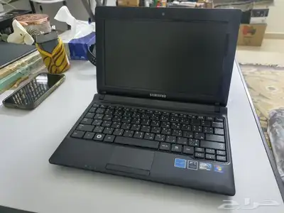 جهاز ميني لابتوب سامسونج مع شاحنة الأصلي استعمال بناتي للبيع 0