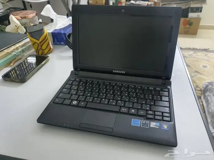 جهاز ميني لابتوب سامسونج مع شاحنة الأصلي استعمال بناتي للبيع 0