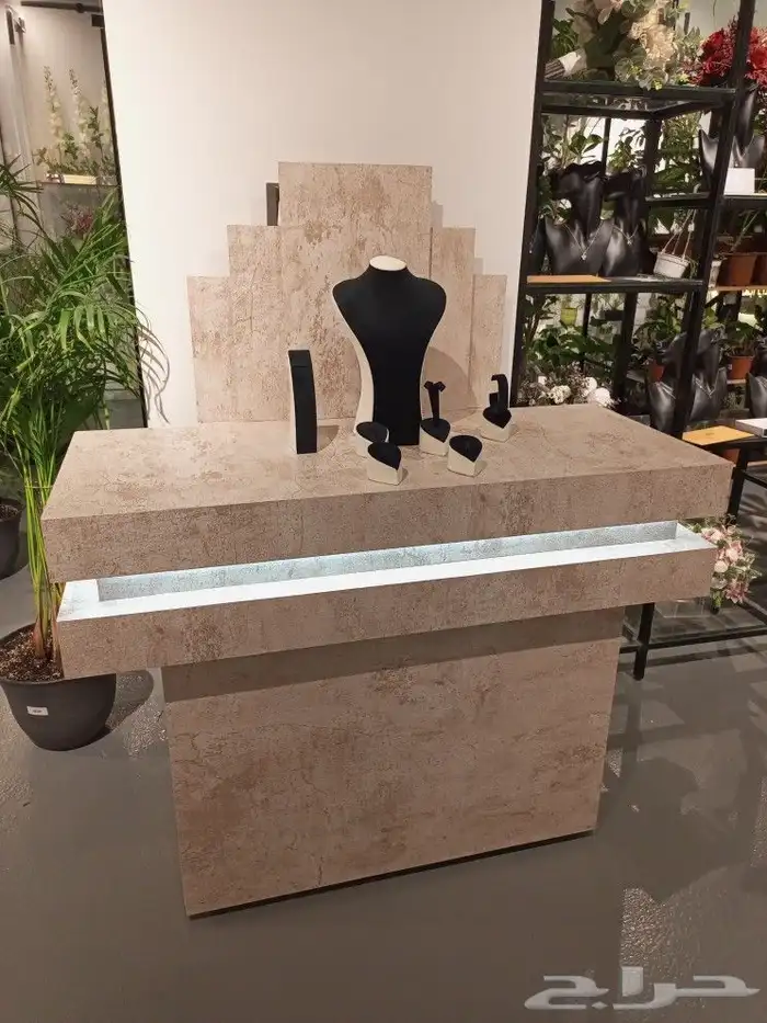 قاعدة ملكة 6