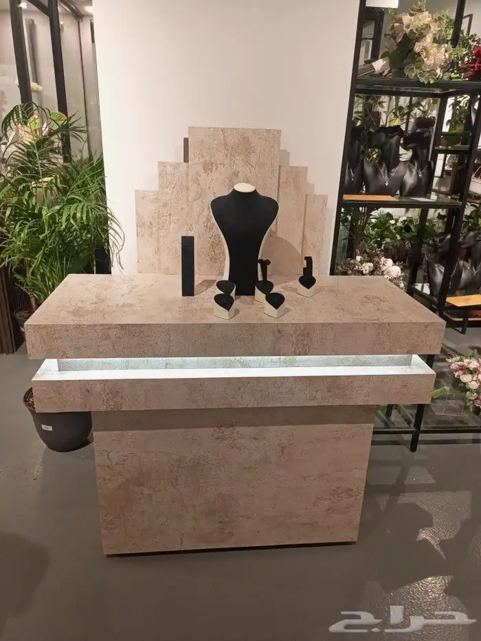 قاعدة ملكة 7