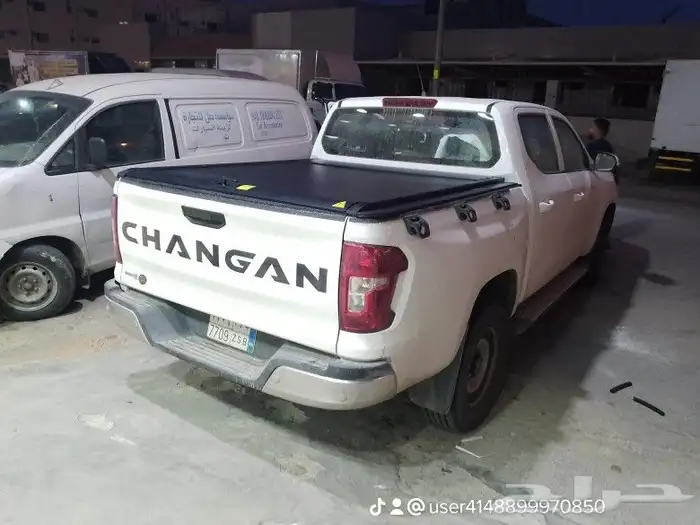 غطاء حوض هيلوكس 2023سحاب توصل 20