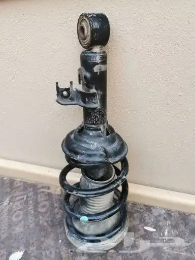 قطع غيار هيلوكس للبيع 0