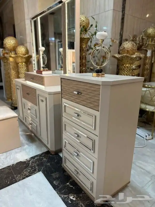 غرف نوم مميزه وشيك جديده بلكرتون باسعار مختلفه 45