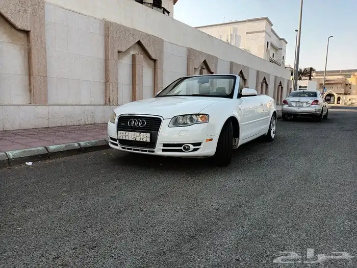 اودي A4 كوبيه كشف مخزن 25