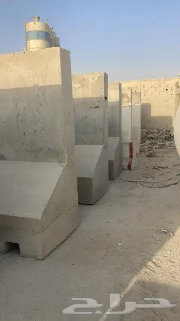 قواعد خرسانيه للاعمده ومستلزمات الحدائق والاماكن العام 29