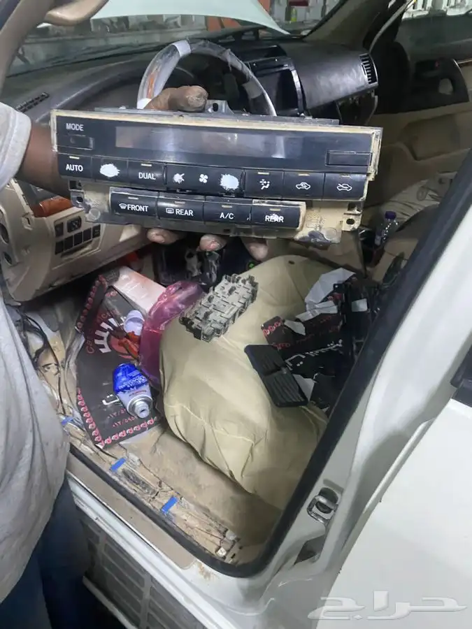 مندوب قطع غيار تشليح تشاليح الحاير والسلي 25