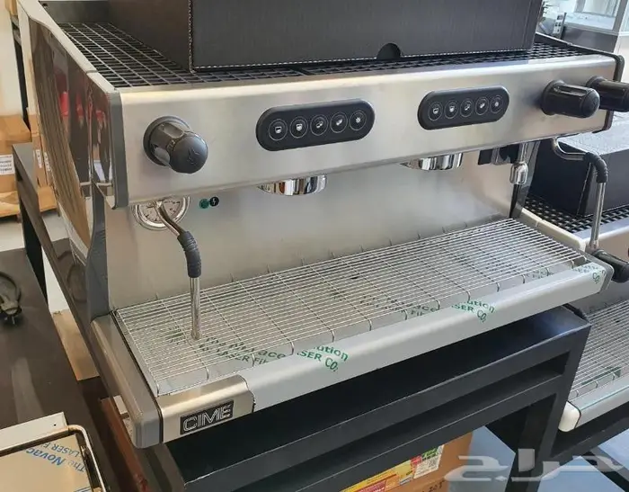 ثلاجة حلويات فوق الكاونتر صانعات ثلج 51