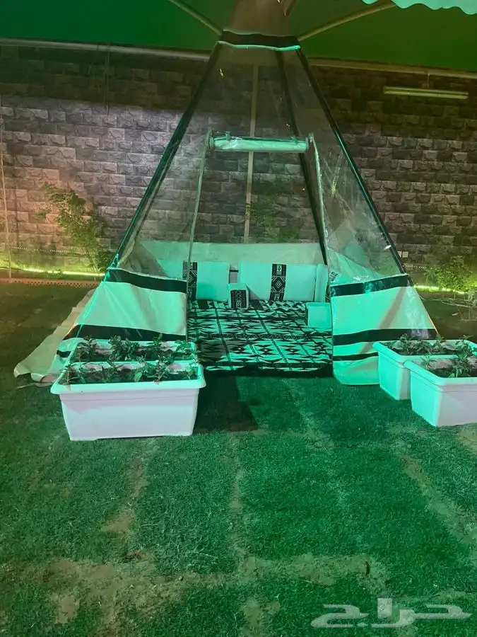 خيمة الهرمية المنزلية خيام مقاهي وكوفيهات 1