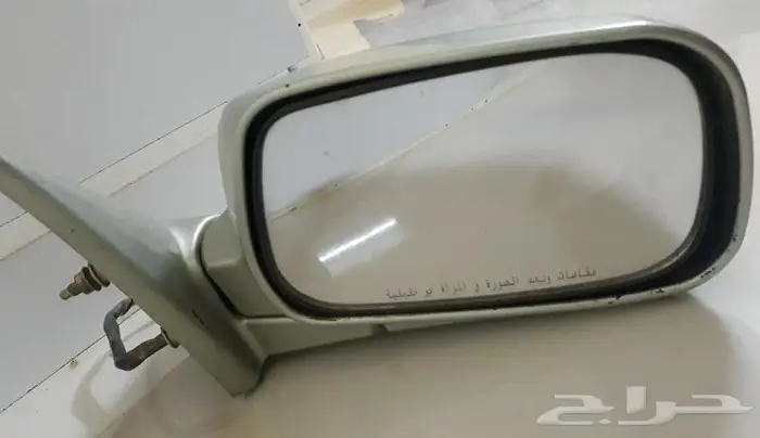 مراية كامري من 98 إلى 2002 اللون تفاحي يمين نظيفة على الشرط 1