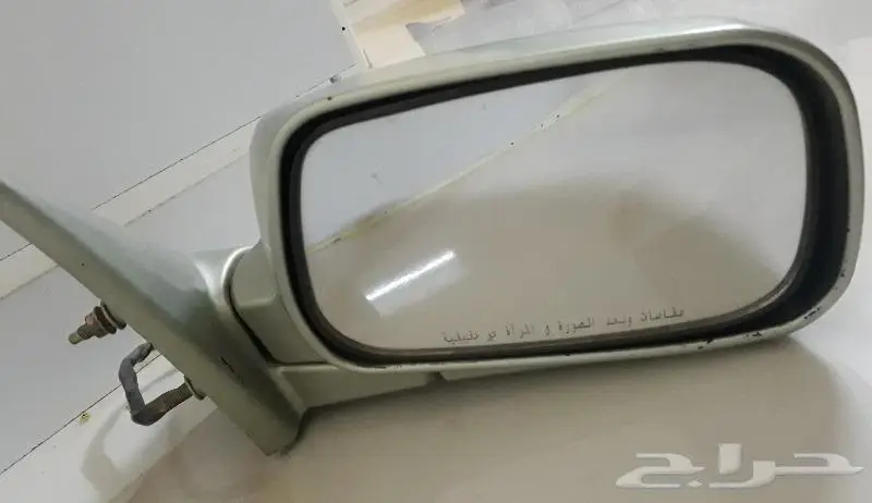 مراية كامري من 98 إلى 2002 اللون تفاحي يمين نظيفة على الشرط 1