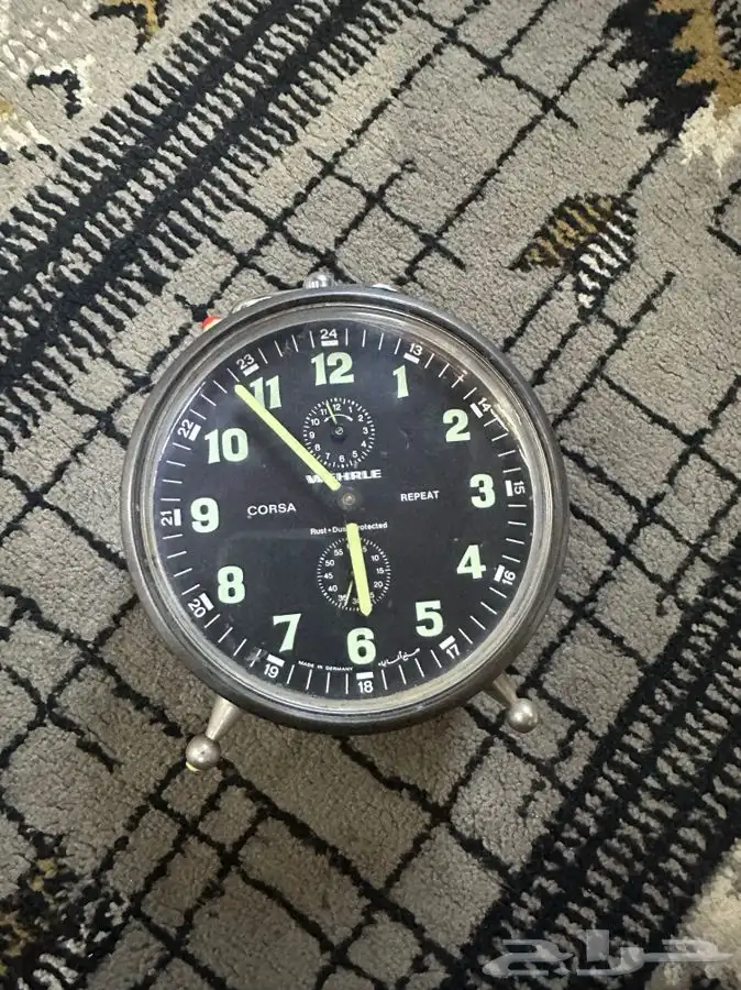 ساعة تراثية قديمه 0