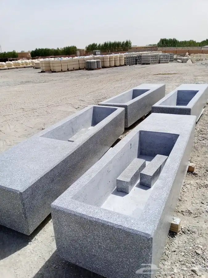 سفتي نيوجرسي حواجز خرسانية وقواعد انارة وزينة حدائق 40