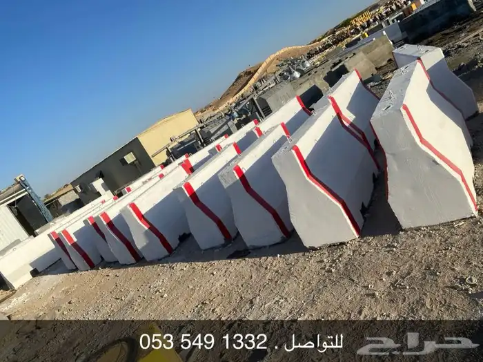 سفتي نيوجرسي حواجز خرسانية وقواعد انارة وزينة حدائق 25