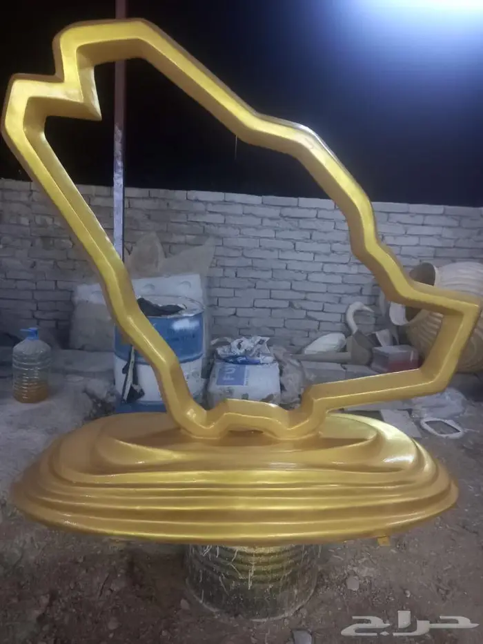 مجسمات اليوم الوطني ويوم التاسيس وكور مضيئة 2