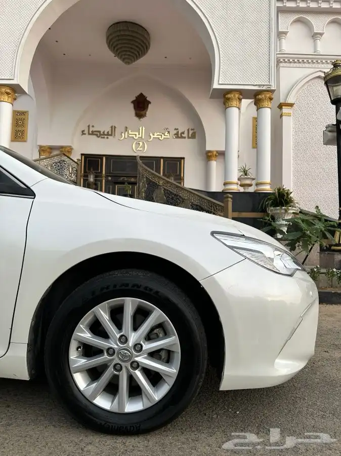 ( مباع ) كامري 2016 GLX وكالة 13