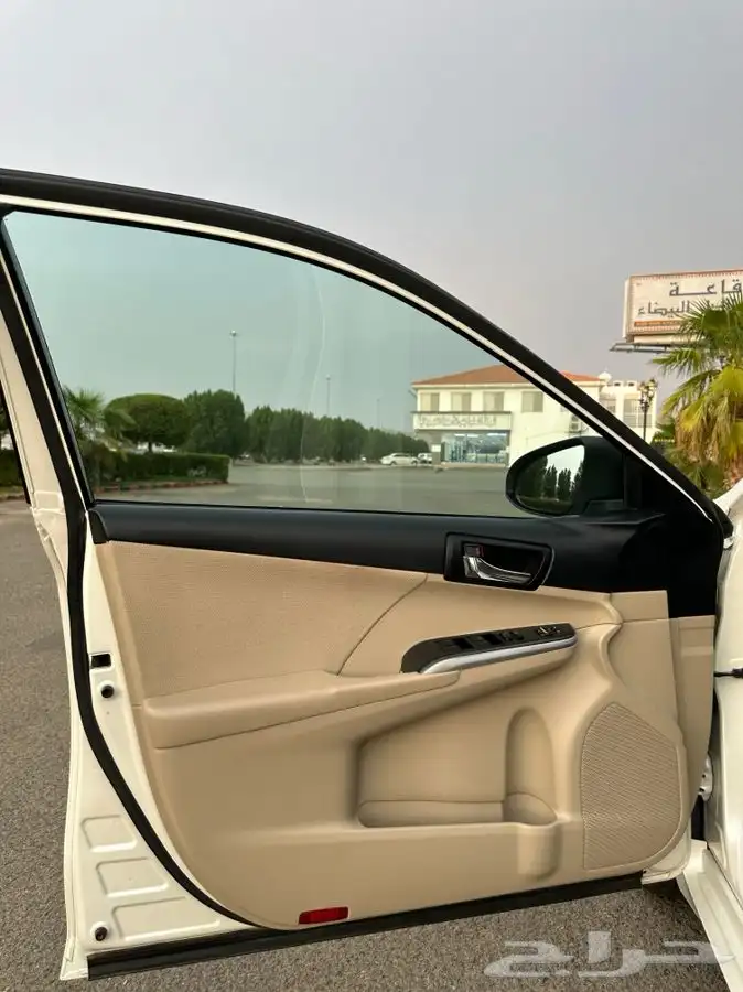 ( مباع ) كامري 2016 GLX وكالة 28