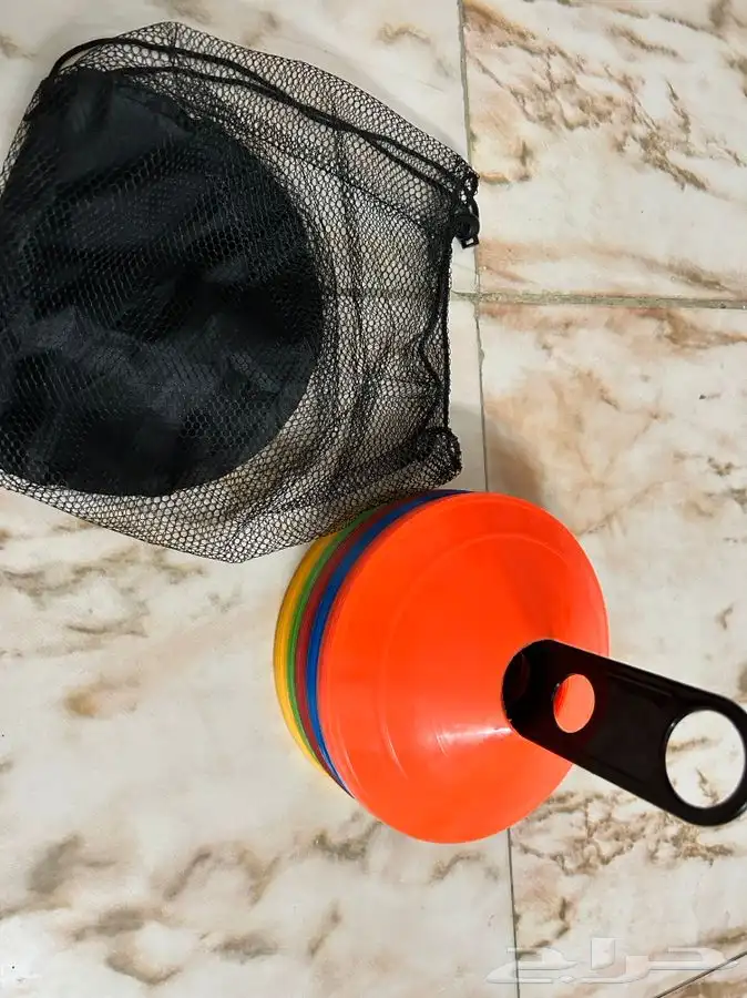 مستلزمات رياضية ملابس فنون قتالية كورة طائرة وكورة سلة 13