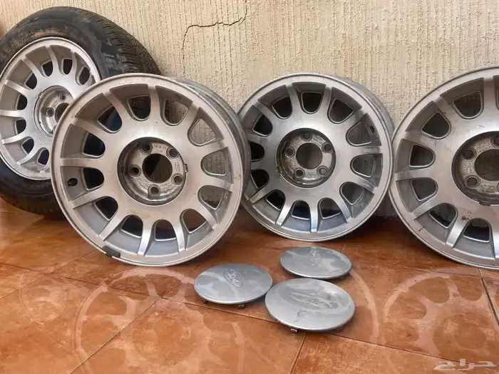 4 جنوط فكتوريا خاليه من الحكات نظيفه للبيع او للبدل 0