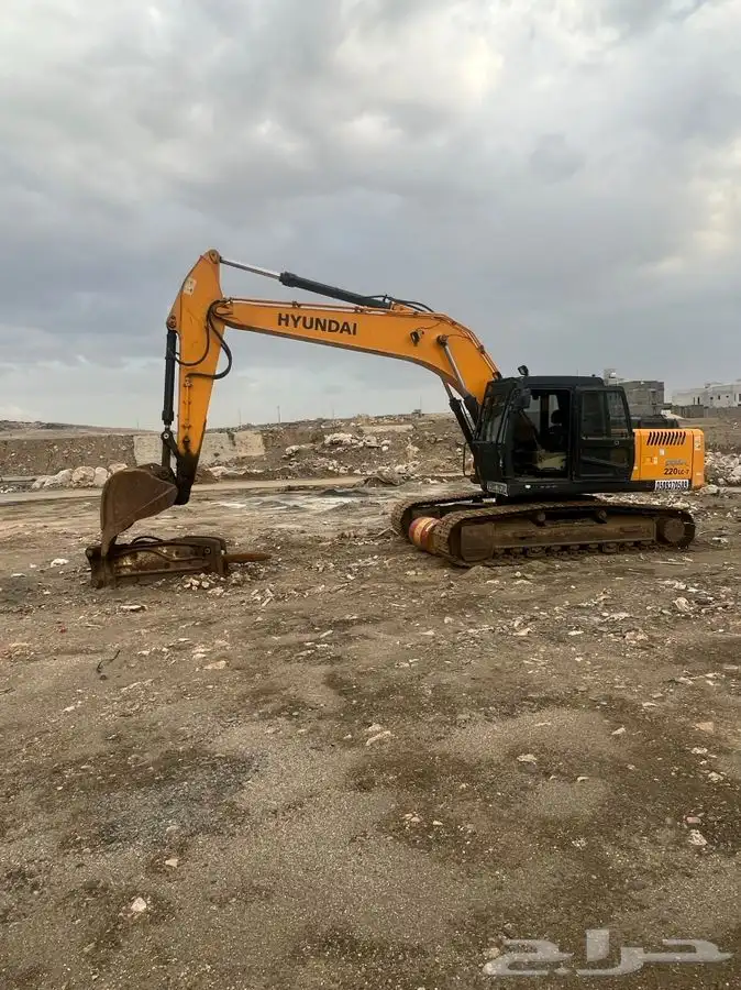 يوجد بكلين للايجار معي سايق هندي خبره في الشغل 1