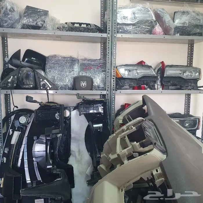 شمعات واسطبات وعلبة دركسيون جراند شروكي درانجو تشارجر 2