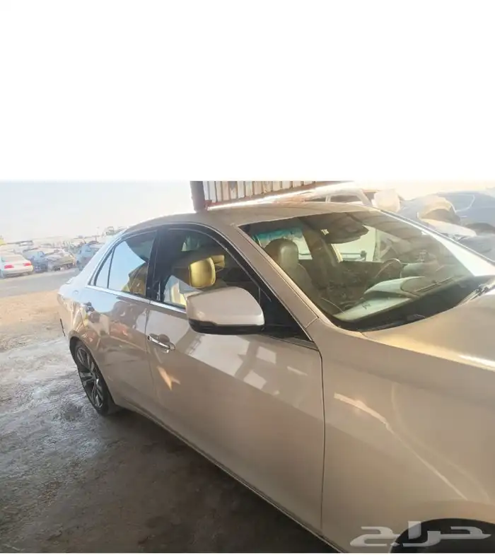 كاديلاك موديل 2014 CTS للبيع قطع غيار فقط ( تشليح) 4