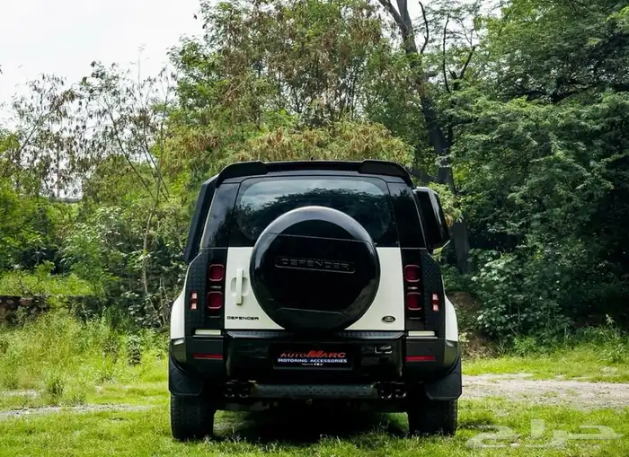 مخارج شكمان لاندروفر ديفندر V8 _غطاء سبير اسود _اكسسوارات X 31