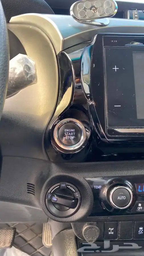 تويوتا هايلكس 2020 فل كامل (تم البيع الله يبارك للمشتري) 25