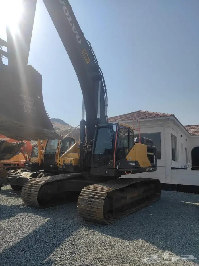 بوكلين فولفو 2022 مقاس 480 3