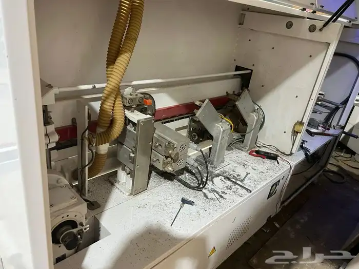 صيانة وبرمجة ماكينة لصق شريط 3