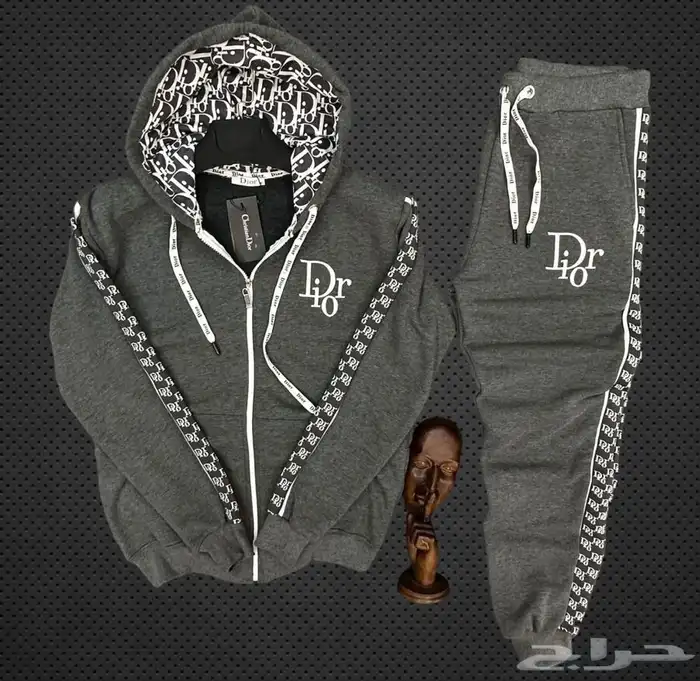 أطقم كاملة ماركات مقلدة بأسعار جملة للمحلات واصحاب المتاجر 24