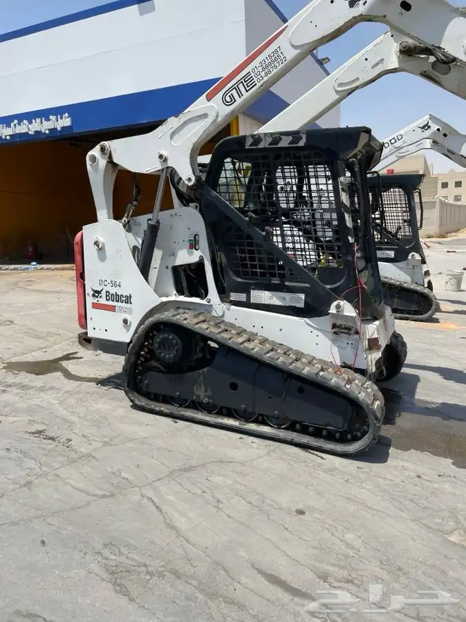 بوبكات جنزير و بكلينات صغيرة وجمع المعدات 5