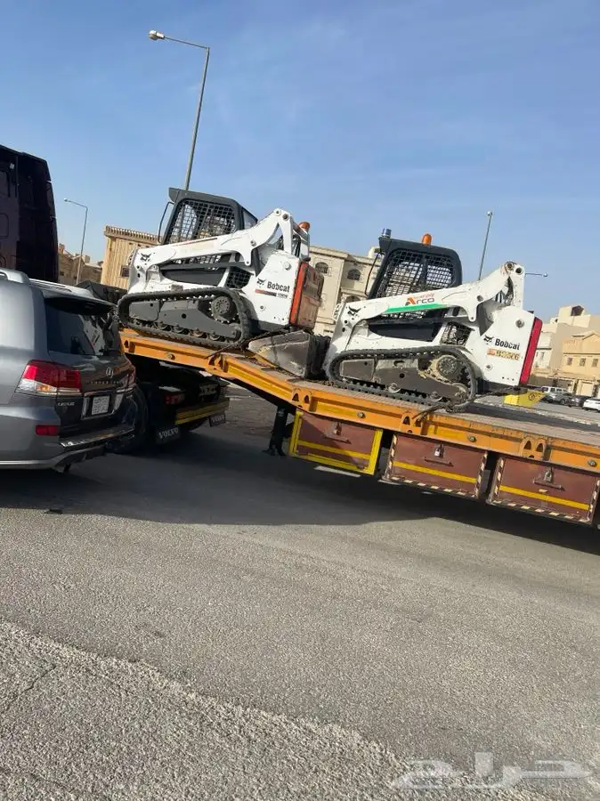 بوبكات جنزير و بكلينات صغيرة وجمع المعدات 41