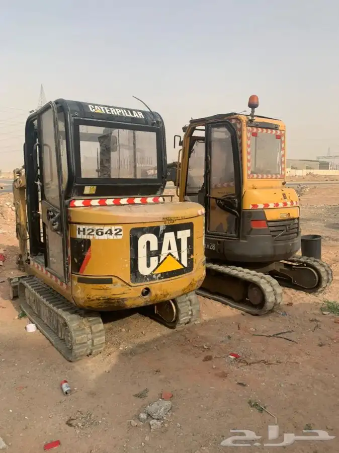 بوبكات جنزير و بكلينات صغيرة وجمع المعدات 37