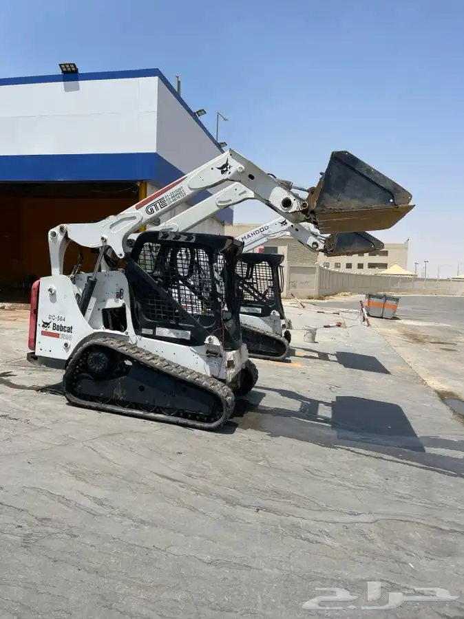 بوبكات جنزير و بكلينات صغيرة وجمع المعدات 4