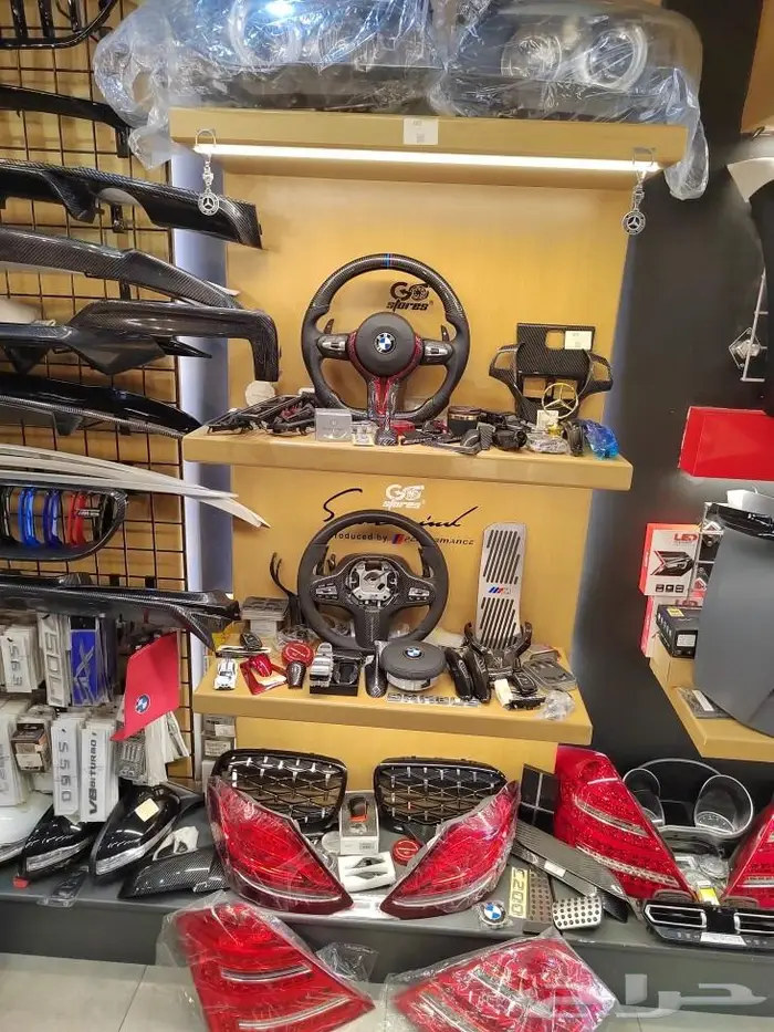 مرسيدس وبي إم دبليو اسأل على عروض افتتاح المركز الجديد 62