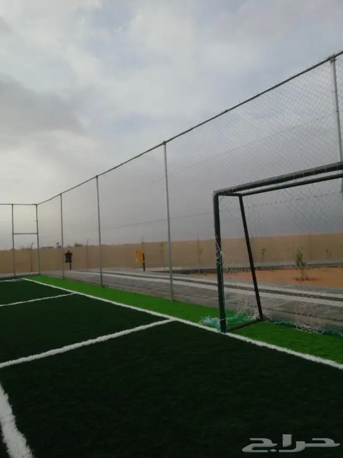 تسوير المزارع والأراضي البيضاء وتركيب المستودعات 13