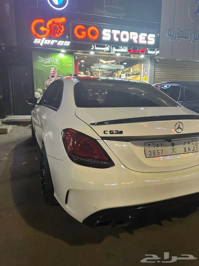 مرسيدس وبي إم دبليو اسأل على عروض افتتاح المركز الجديد 33