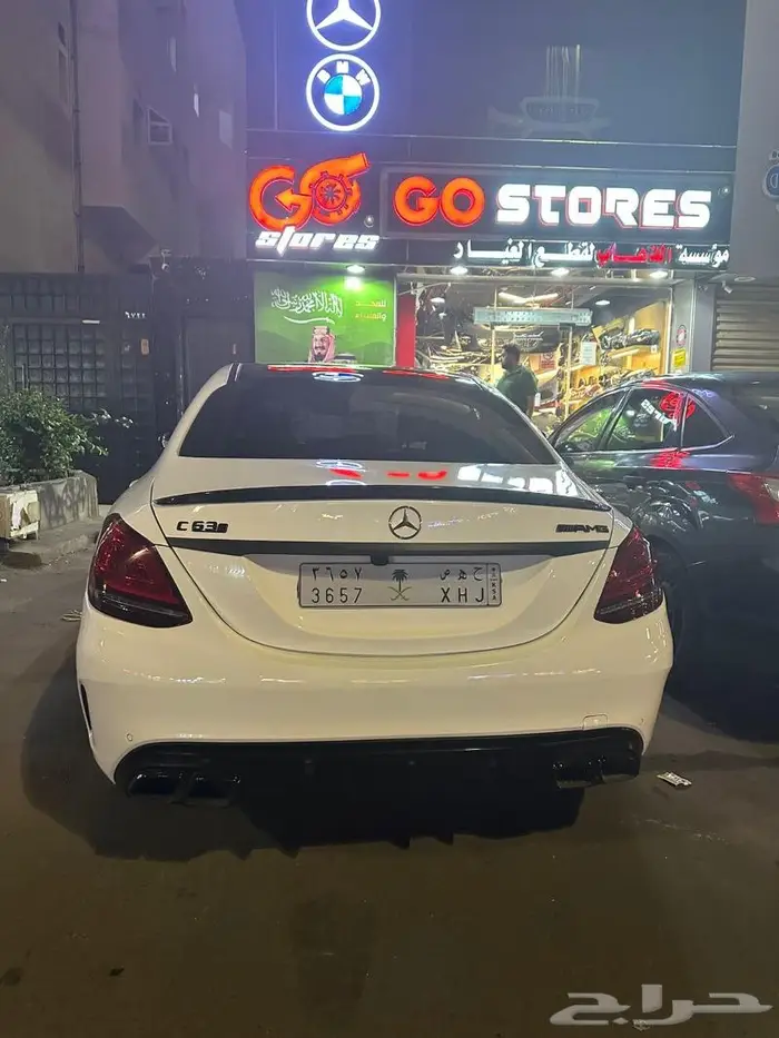 مرسيدس وبي إم دبليو اسأل على عروض افتتاح المركز الجديد 34