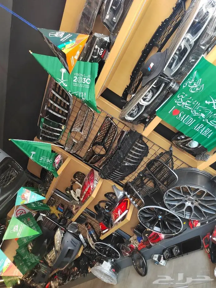 مرسيدس وبي إم دبليو اسأل على عروض افتتاح المركز الجديد 82