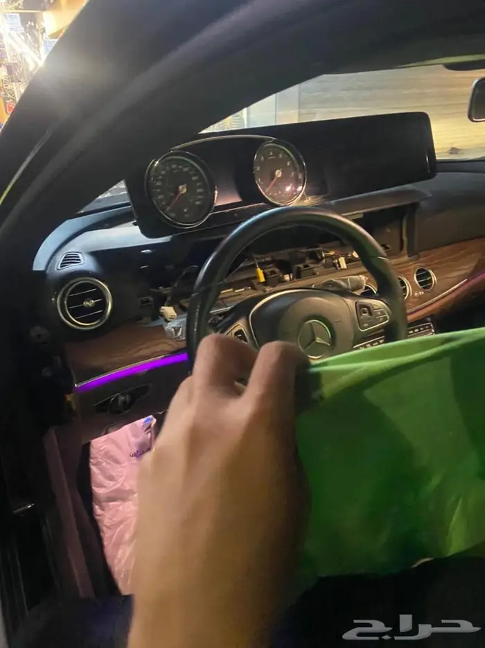 مرسيدس وبي إم دبليو اسأل على عروض افتتاح المركز الجديد 46