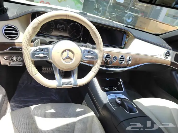 مرسيدس وبي إم دبليو اسأل على عروض افتتاح المركز الجديد 53