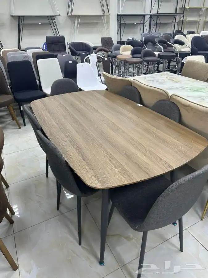 طاولات و كراسي وطاولات خدمة 35