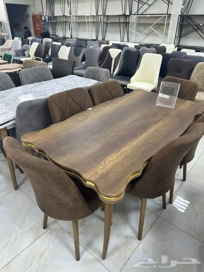 طاولات و كراسي وطاولات خدمة 34