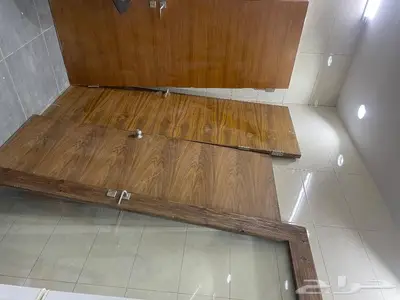 للبيع ابواب خشب سويدي مستعمل 3